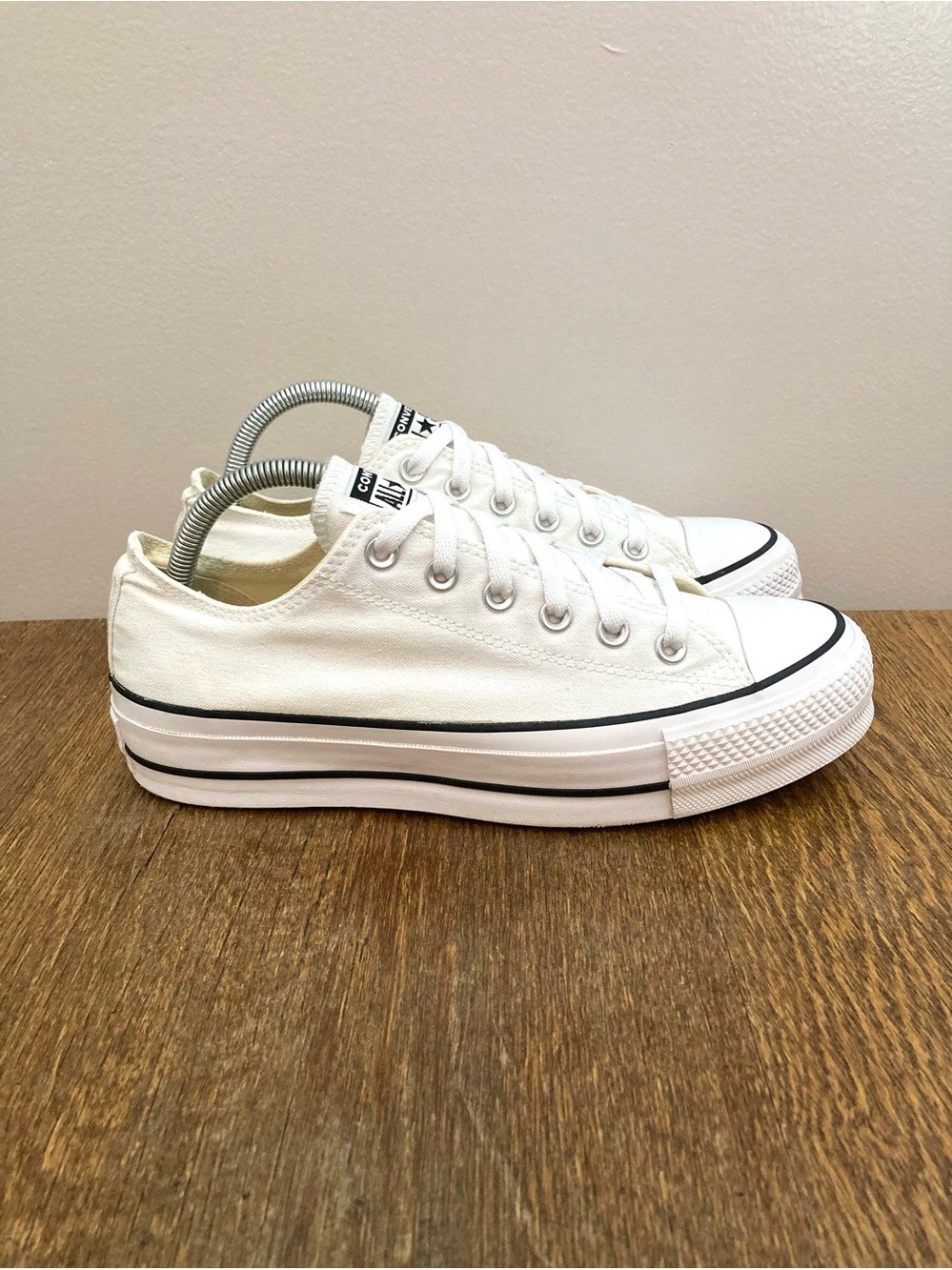 Converse CTAS Lift Platform Low Top Sneaker Women’s Size 9 White